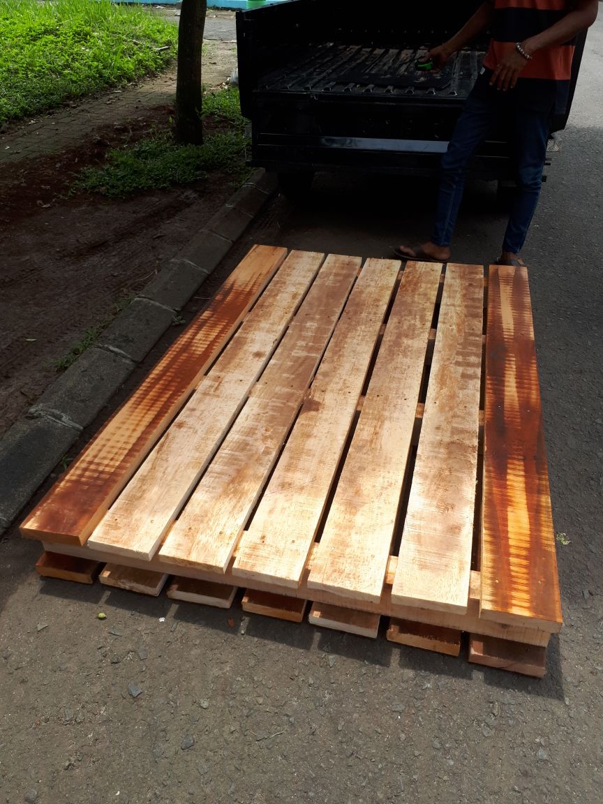 Pallet Kayu